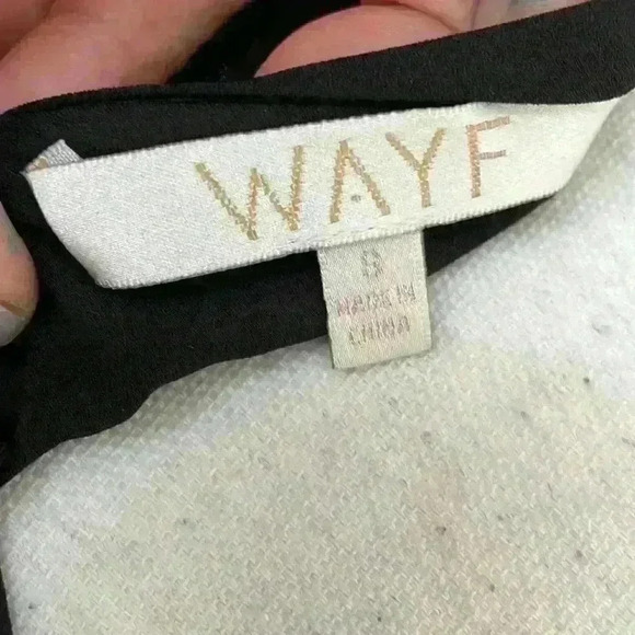 Black criss cross front tank top size small   - Picture 6 of 6